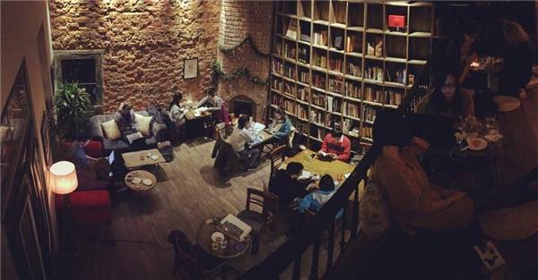 Tranquil Books & Coffee quán cà phê sách Hà Nội nổi tiếng Tranquil Books & Coffee quán cà phê sách Hà Nội nổi tiếng