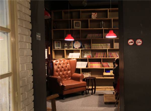 Hoa 10 Giờ Floral & Book Cafe cà phê sách Hà Nội Hoa 10 Giờ Floral & Book Cafe cà phê sách Hà Nội