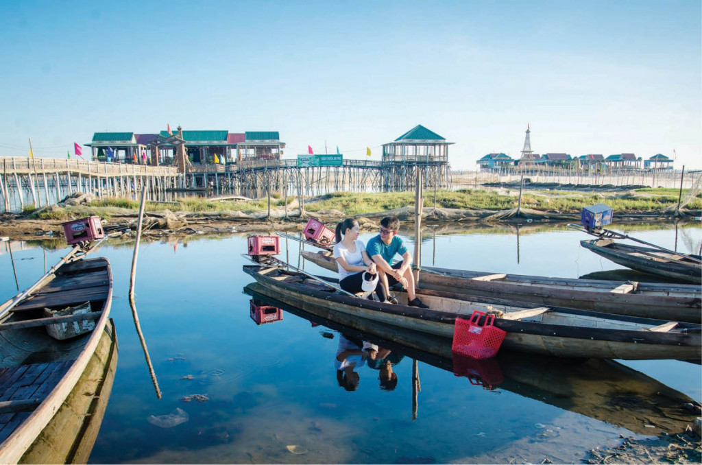 Cảnh đẹp vùng đầm phá Tam Giang tại đầm Chuồn Huế. Ảnh: Báo Thừa Thiên Huế.