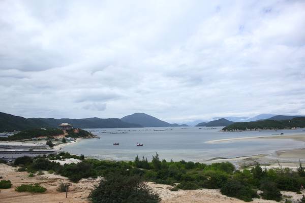Bán đảo Đầm Môn hoang sơ mộc mạc