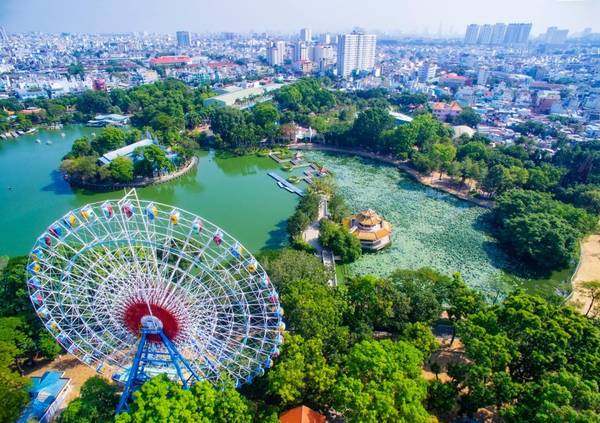 Công viên Văn hoá Đầm Sen nhìn từ flycam. Ảnh: ST