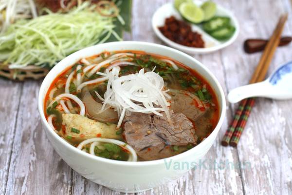 Bún bò tại quán bún ngon Đà Nẵng