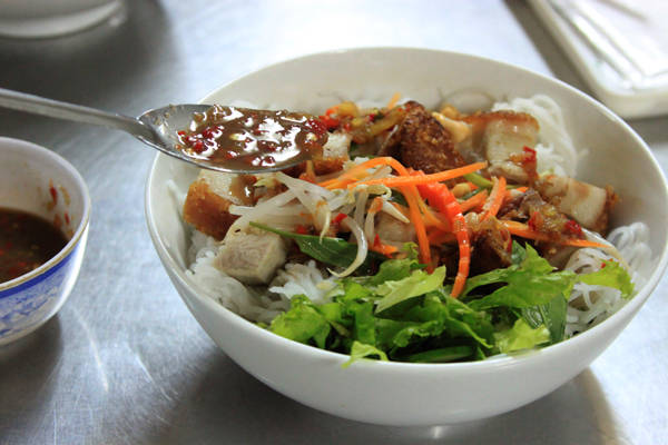 Bún mắm Đà Nẵng hấp dẫn