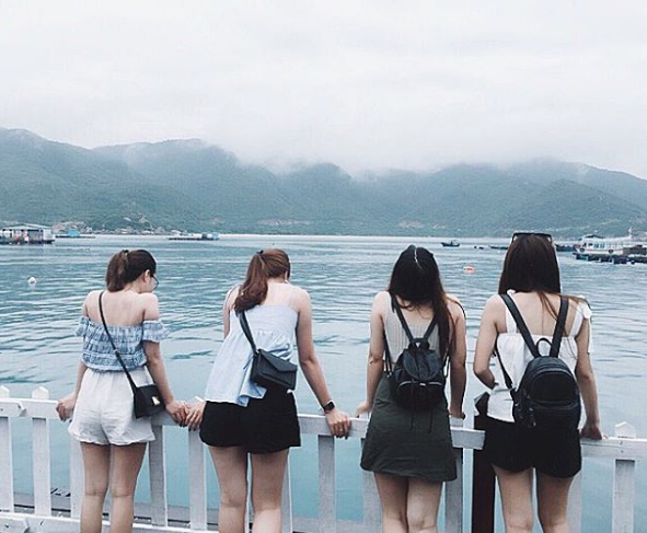 Ngọn hải đăng cổ kính trên đảo Bình Hưng Khánh Hòa