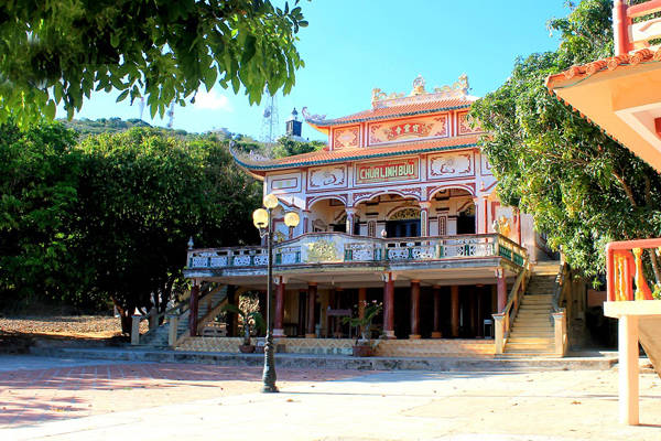 Chùa Linh Bửu điểm đến Phú Quý