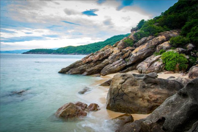 Khung cảnh thiên nhiên kỳ vĩ tại đảo Sơn Chà