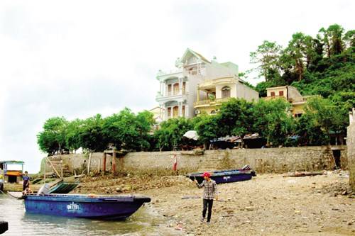 Bến tàu Vạn Giã tại đảo Vĩnh Thực