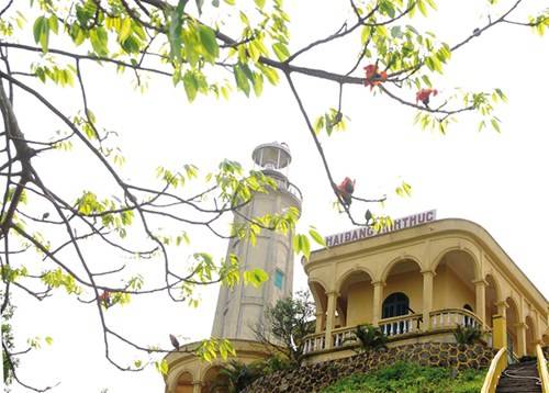 Hải Đăng Vĩnh Thực nơi lý tưởng ngắm toàn vùng biển đảo