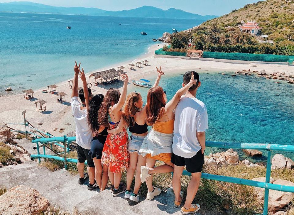 Vẻ đẹp quyến rũ của đảo Yến Nha Trang
