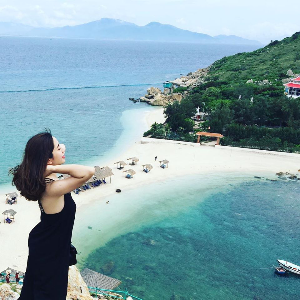 Bãi tắm đôi độc nhất vô nhị tại đảo Yến Nha Trang