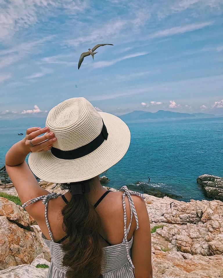 Cảnh sắc nhìn từ đỉnh Du Hạ trên đảo Yến Nha Trang
