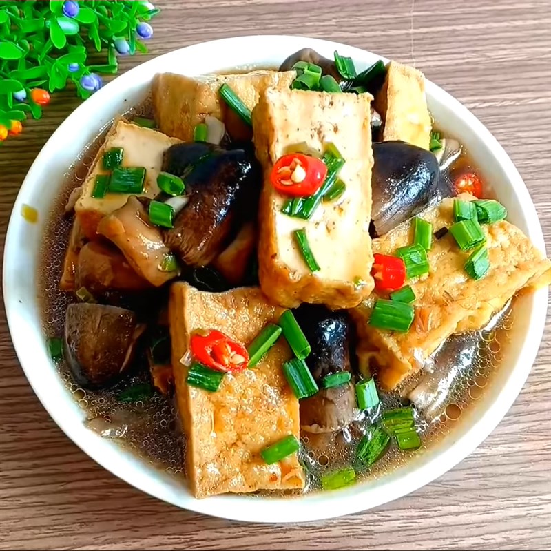 Thành phẩm đậu hủ kho nấm rơm