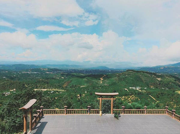 Không gian trầm mặc tại Linh Quy Pháp Ấn