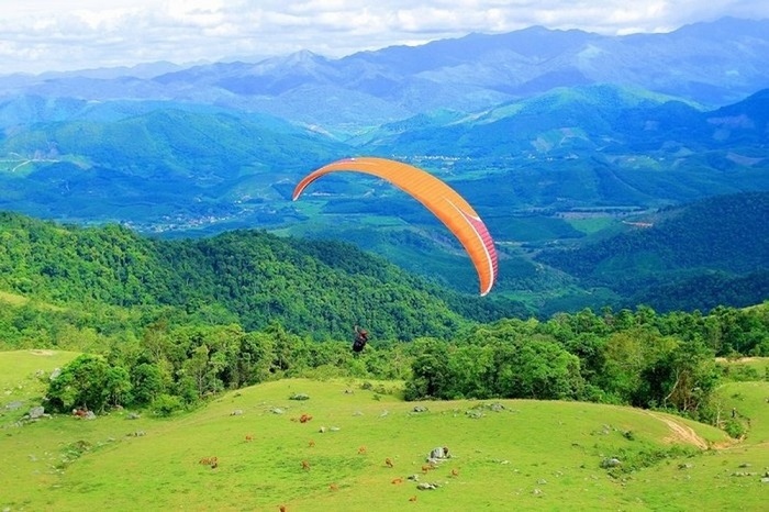 Dù lượn săn mây Langbiang Đà Lạt
