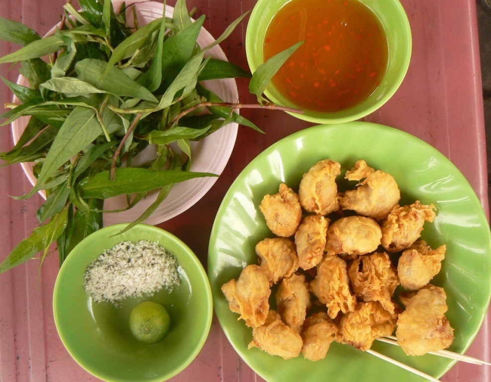 Bao tử cá basa chiên giòn - đặc sản Châu Đốc