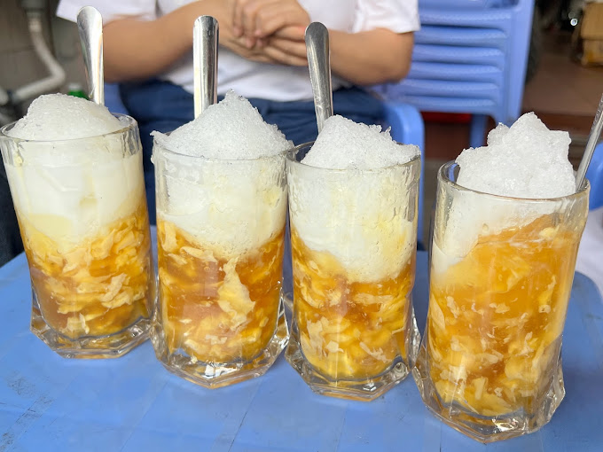Chè hột gà tại Cây Táo