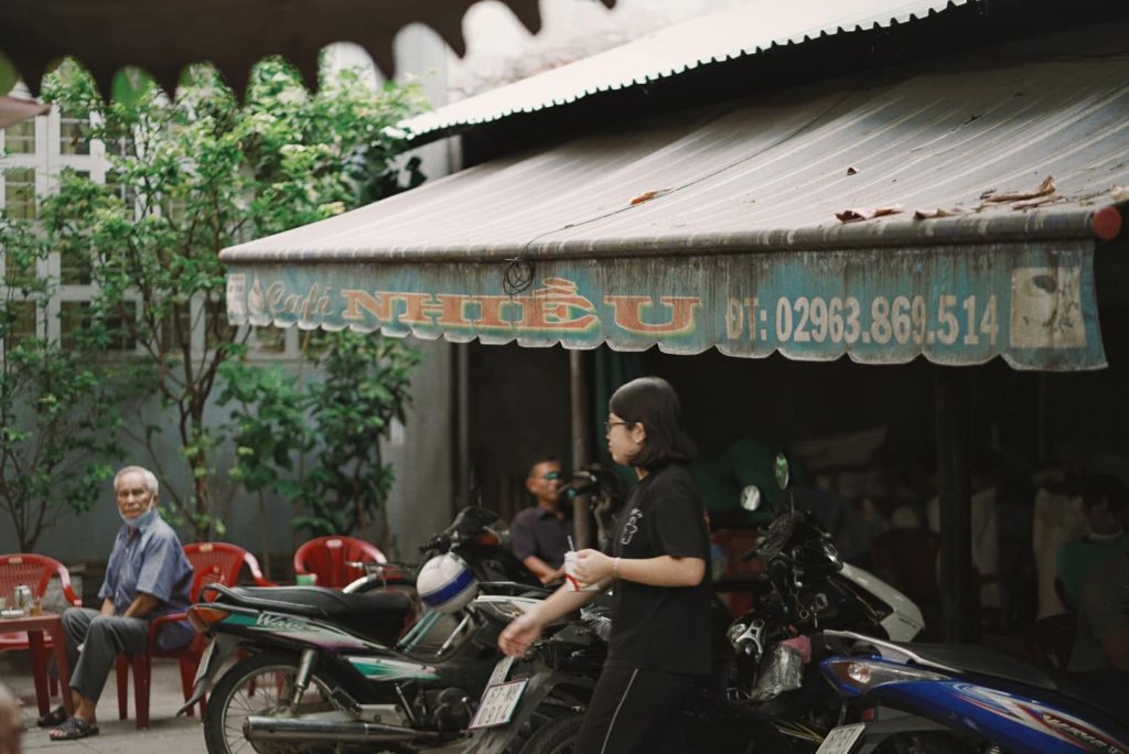 Quán cà phê vợt Nhiều - Châu Đốc ăn gì