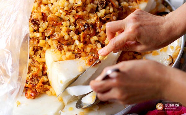 Bánh đúc tàu Hải Phòng đầy đủ topping thịt tôm đu đủ