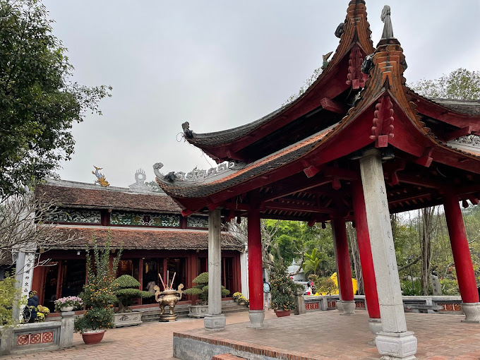 den-ngoc-son-ivivu-12