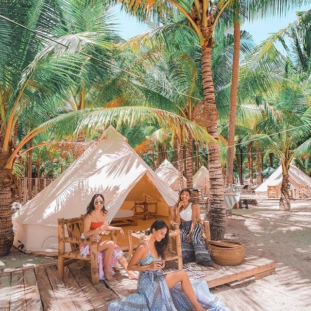Nội thất tiện nghi bên trong lều Glamping Đại Lãnh Beach