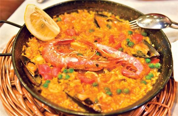 Cơm chiên paella bắt mắt