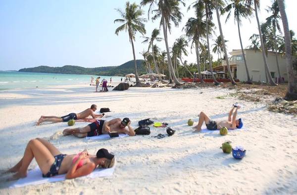 Bãi Sao Phú Quốc êm đềm và hoang sơ
