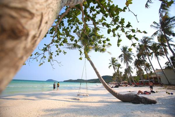 Bãi Sao Phú Quốc dài 7 km hình lưỡi liềm