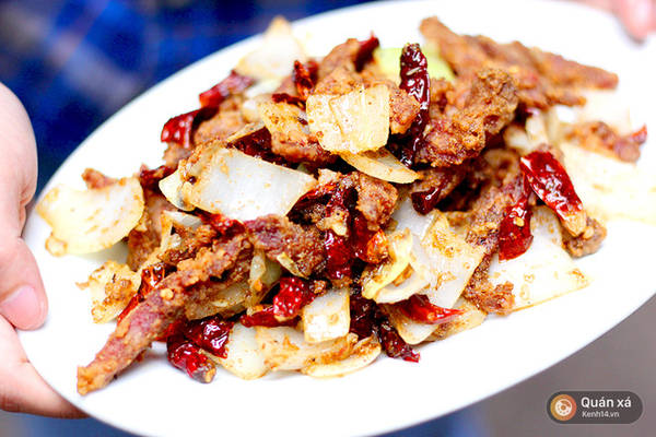 Thịt bò xào cay tê.
