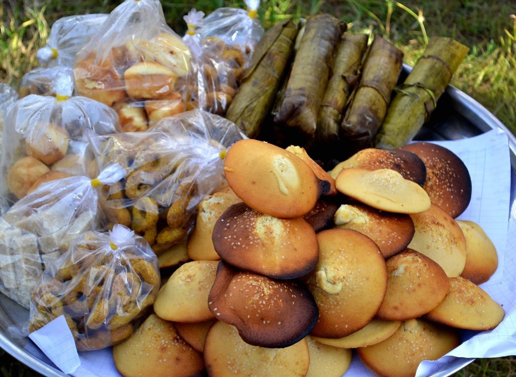 Bánh bò người Chăm đặc sản mua quà An Giang