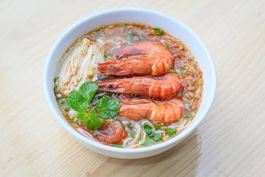 Tô bún tôm hấp dẫn của đất Bình Định. (Nguồn: Internet)