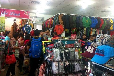 Thời trang dành cho xứ lạnh tại chợ Nga Sài Gòn