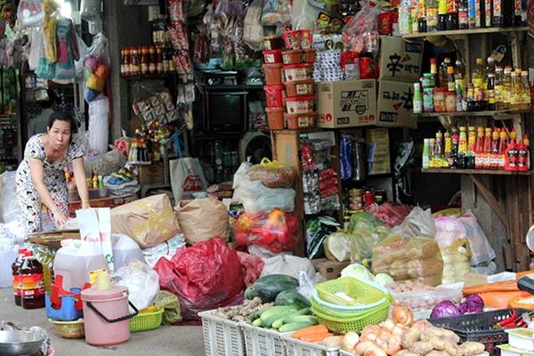 Gian hàng thực phẩm tại chợ Hàn Quốc Sài Gòn
