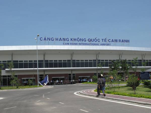 Sân bay quốc tế Cam Ranh điểm trung chuyển hàng không lớn
