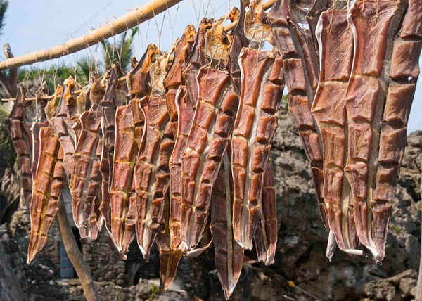 Khô cá arayu và hải sản tươi ẩm thực Batanes