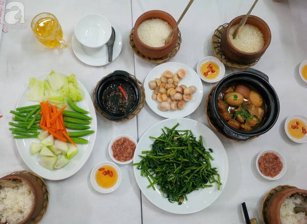Món cơm niêu ngon tại Cơm Lee Niêu Quy Nhơn