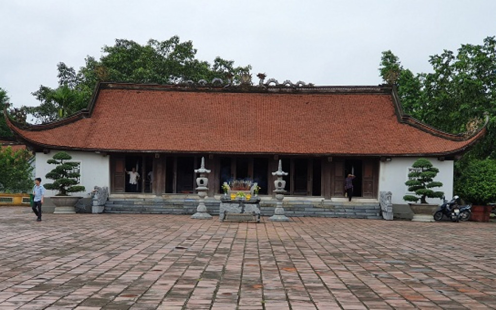 Miếu Vua Bà tại khu di tích Chiến thắng Bạch Đằng