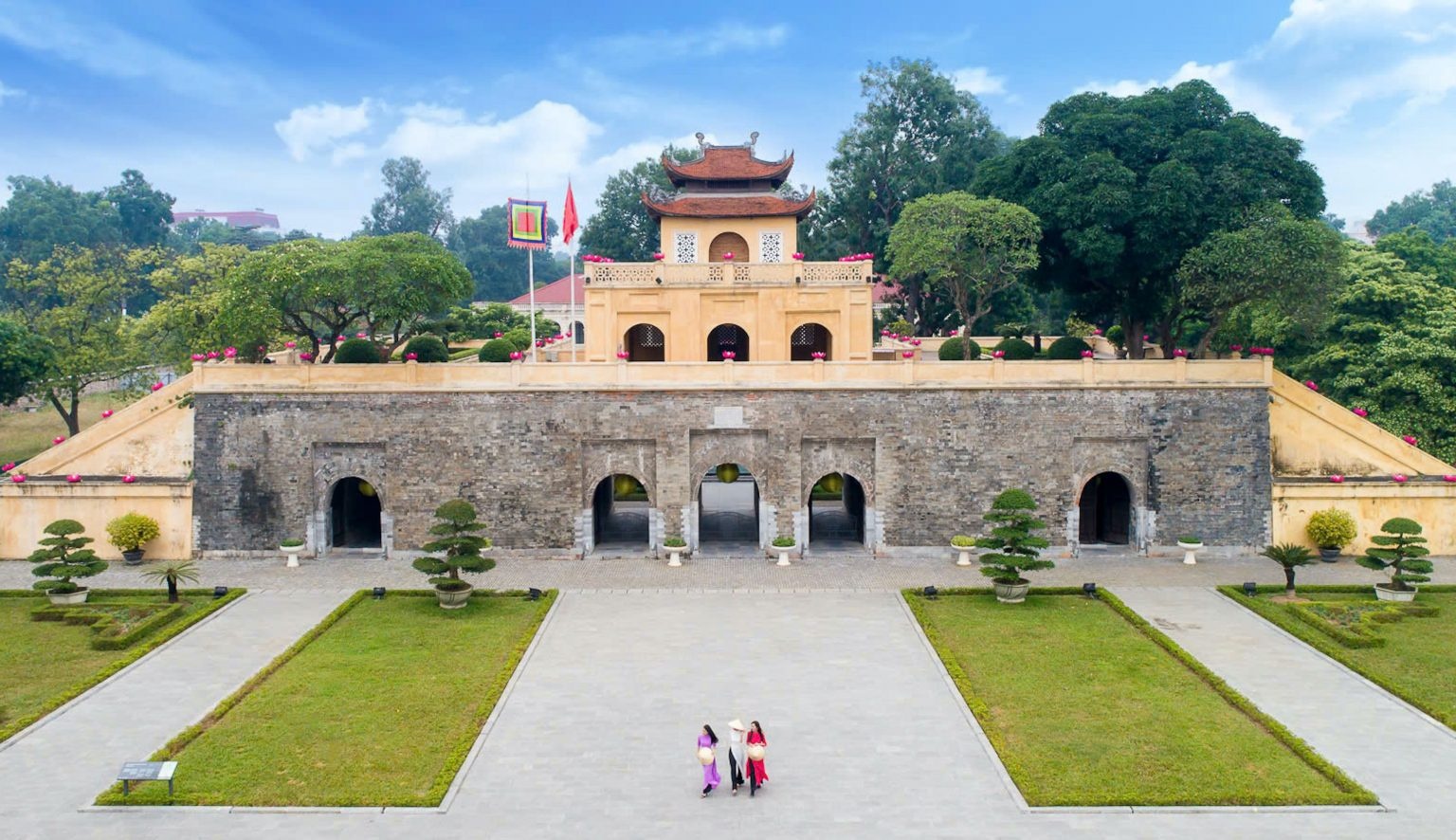 Top 13 di tích lịch sử Hà Nội nổi bật kèm thông tin tham quan 2026