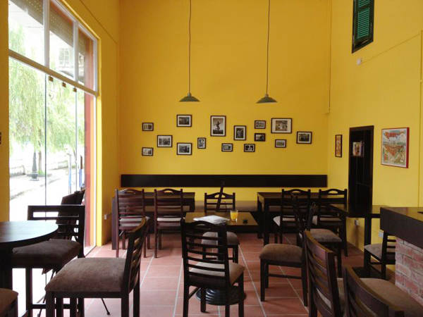 Red River Tea Rooms đơn giản, thanh lịch