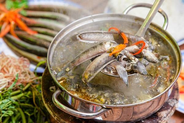 Lẩu cá kèo tươi ngon tại quán lẩu Sài Gòn Bà Huyện Lẩu cá kèo tươi ngon tại quán lẩu Sài Gòn Bà Huyện