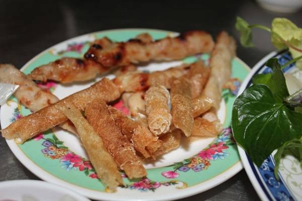 Nem nướng cô Điệp - quán ăn miền Trung Sài Gòn