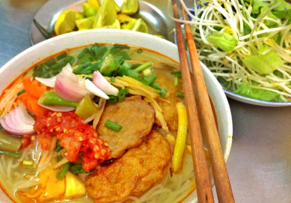 Bún chả cá Lệ - quán ăn miền Trung Sài Gòn