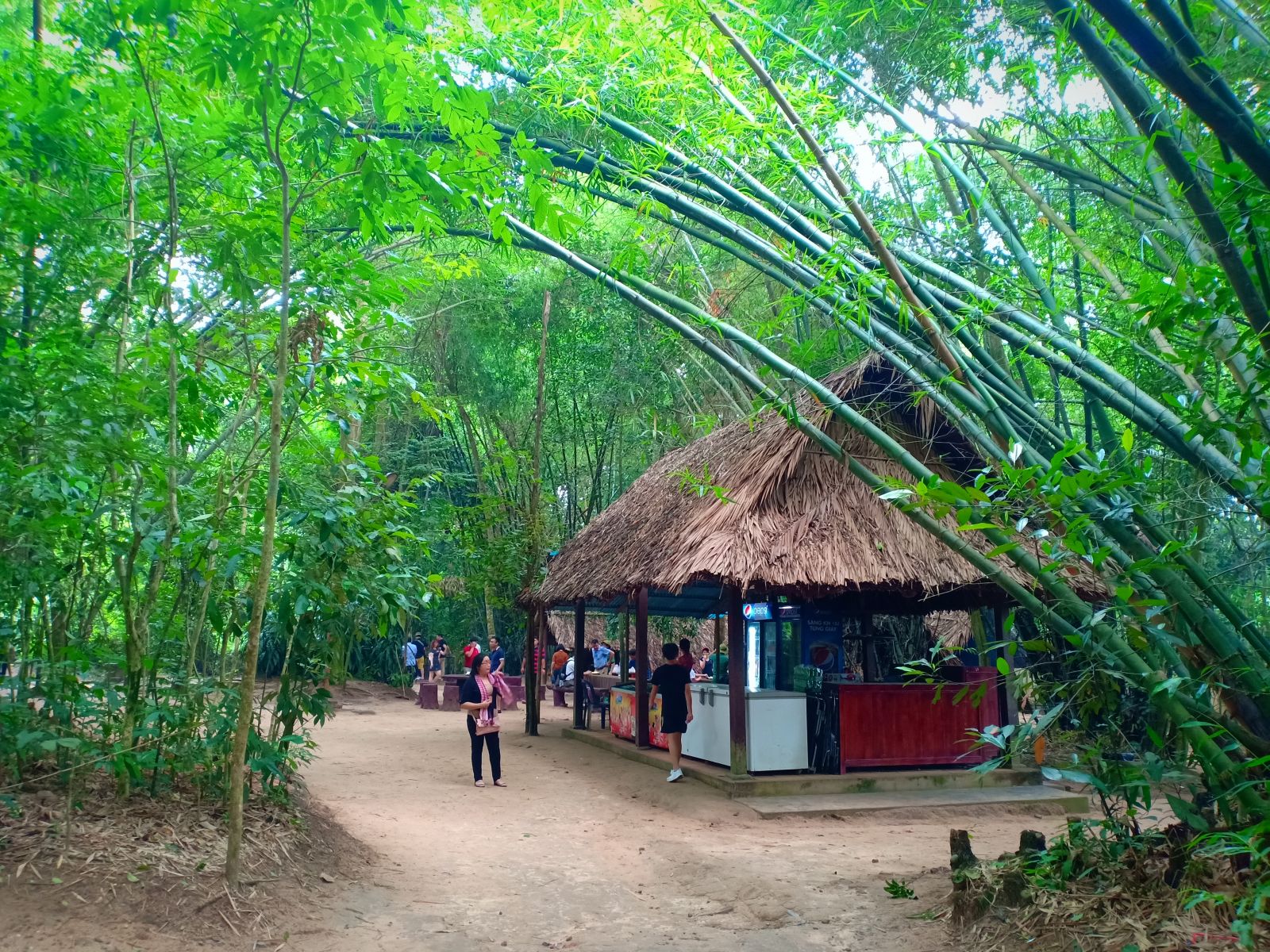 Khung cảnh thanh bình ở địa đạo Củ Chi. Ảnh: Báo Cần Thơ.