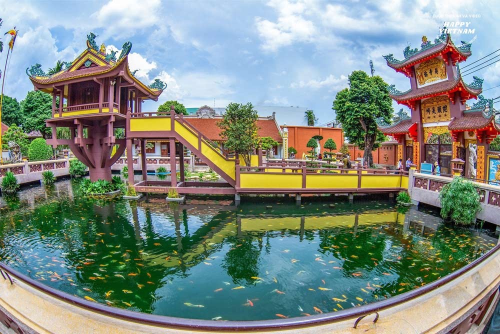 Nam Thiên Nhất Trụ - Điểm check in Tết ấn tượng