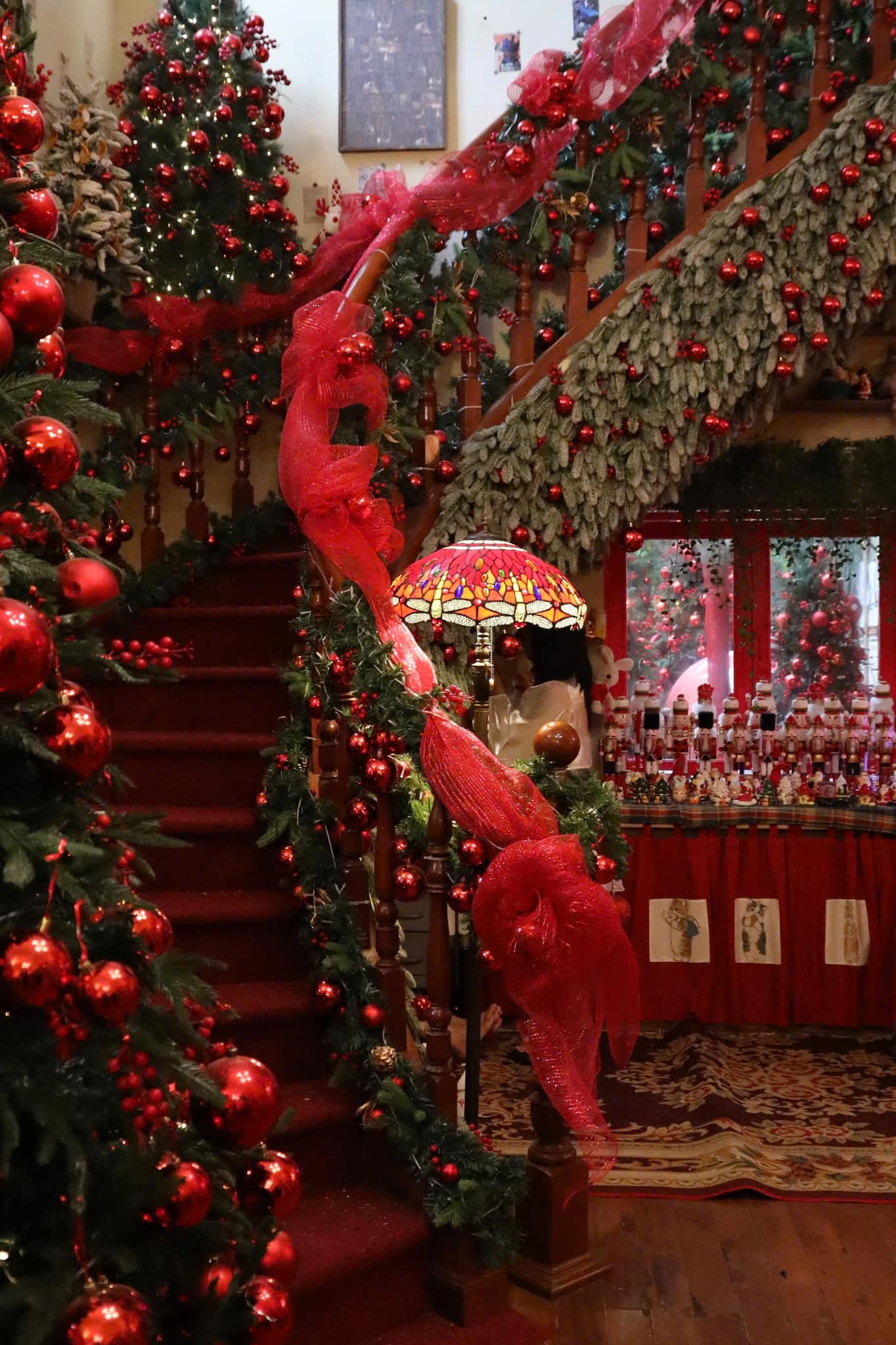 Không gian Tiệm Trà Tháng Tư rực rỡ Noel
