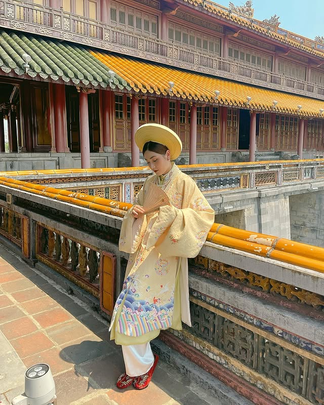 chụp ảnh cổ phục tại Đại Nội Huế