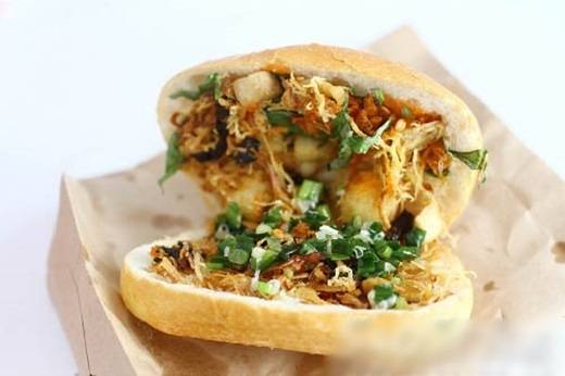 Bánh mì trộn món ăn ngày mưa