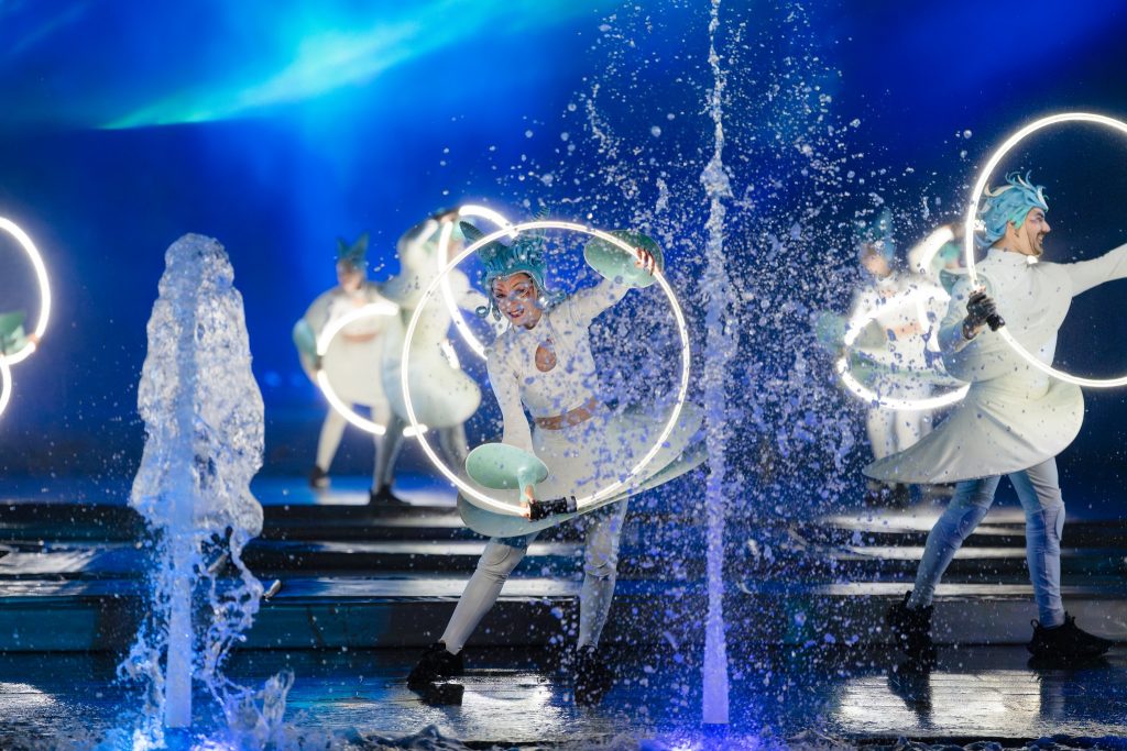 Show diễn Nụ hôn biển cả tại Phú Quốc
