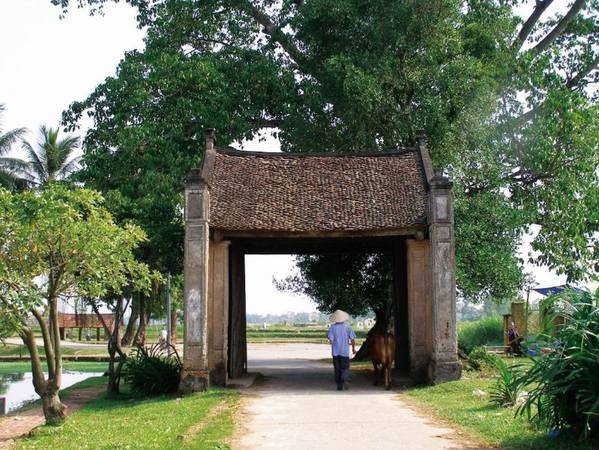 Làng cổ Đường Lâm bình yên