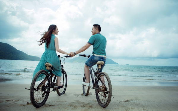 Du thuyền Vịnh Hạ Long - địa điểm lãng mạn ở Việt Nam
