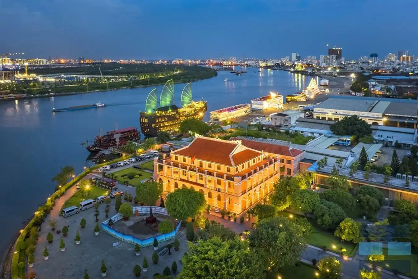 Bến Nhà Rồng lung linh về đêm tại TP.HCM